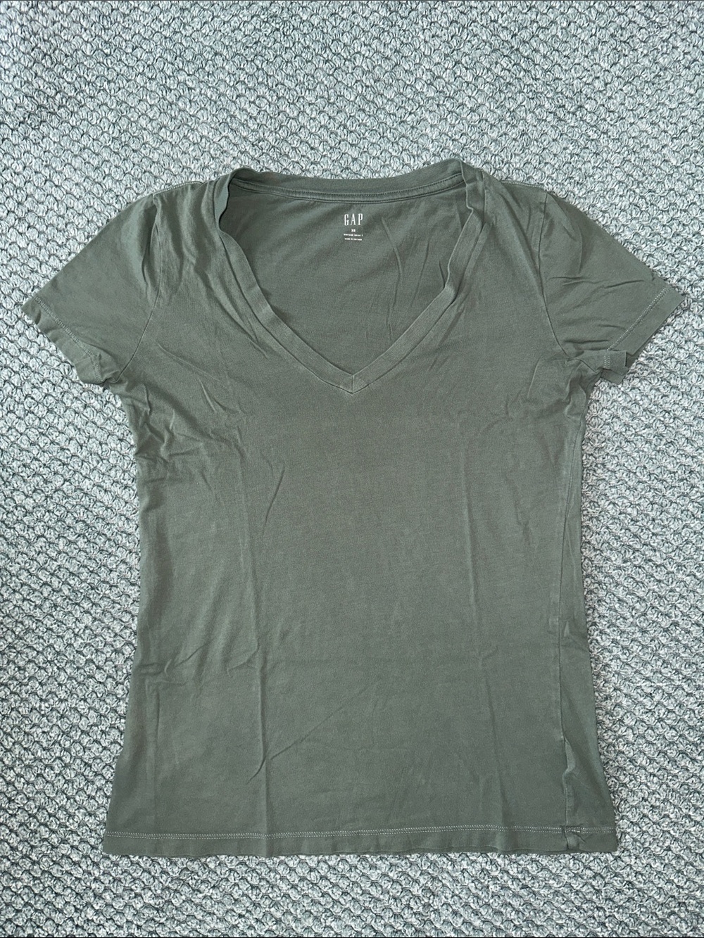 GAP Women’s V-Neck Tee in Olive